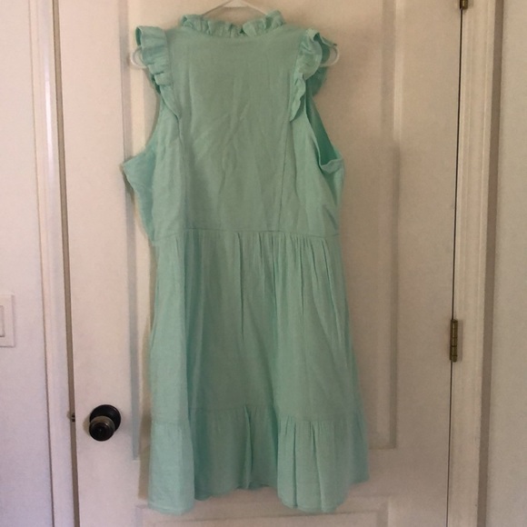 Vineyard Vines NWT Ruffle Dress - Picture 2 of 3
